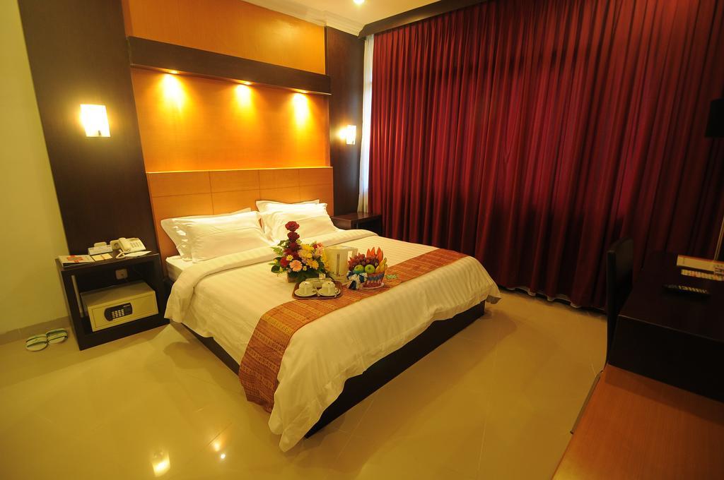 Hotel Swarna Dwipa 巨港 客房 照片