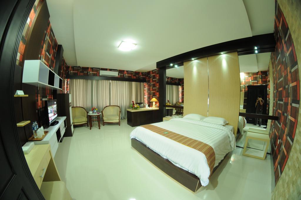 Hotel Swarna Dwipa 巨港 客房 照片