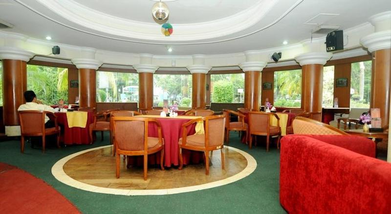 Hotel Swarna Dwipa 巨港 外观 照片