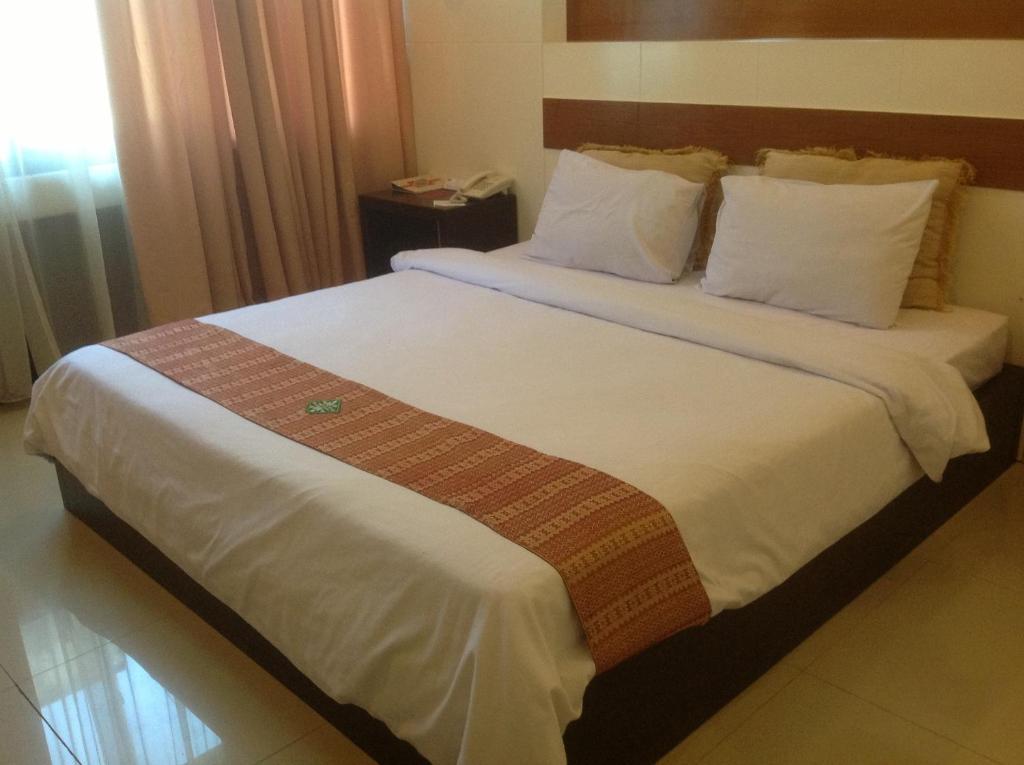 Hotel Swarna Dwipa 巨港 外观 照片