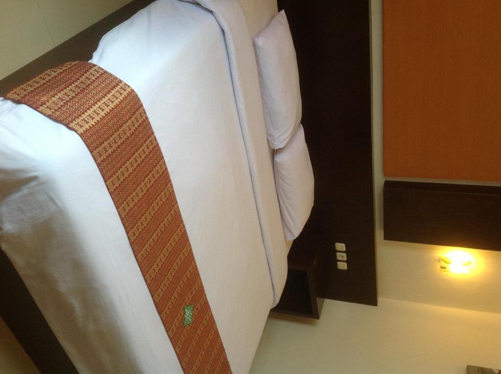 Hotel Swarna Dwipa 巨港 外观 照片