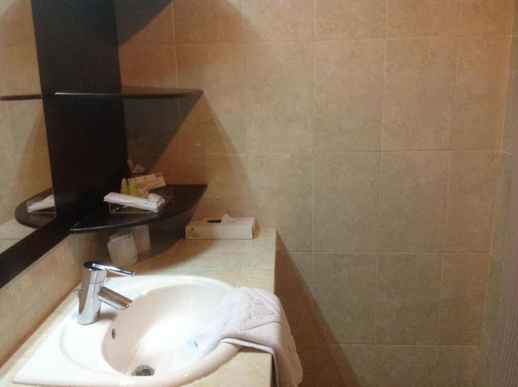 Hotel Swarna Dwipa 巨港 外观 照片